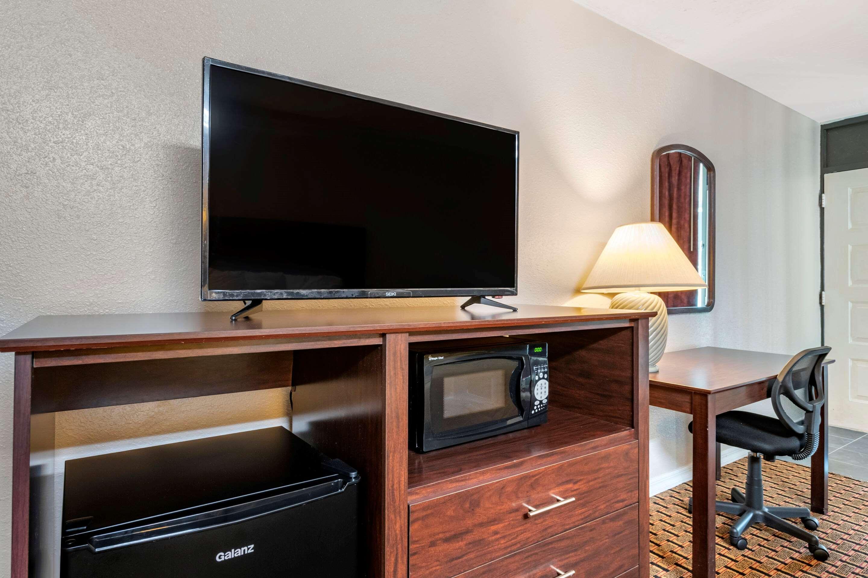 Rodeway Inn New Port Richey Zewnętrze zdjęcie