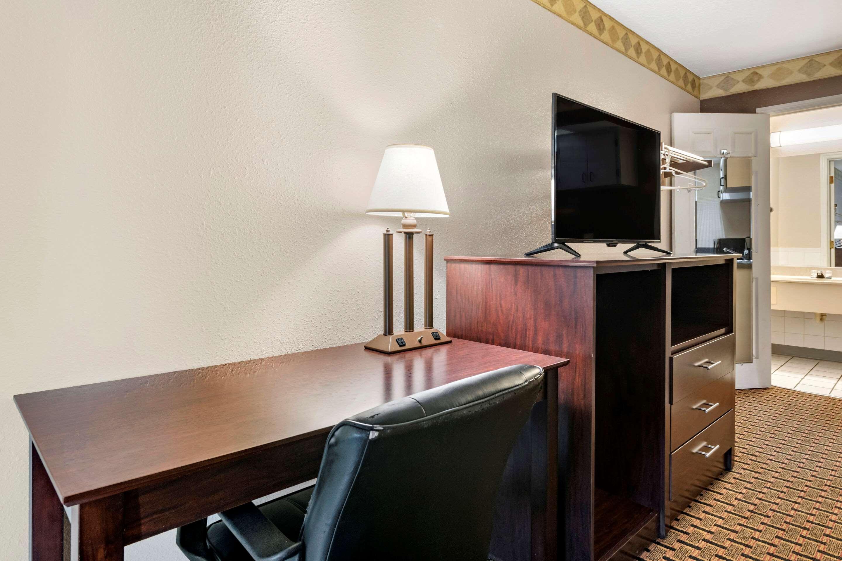 Rodeway Inn New Port Richey Zewnętrze zdjęcie