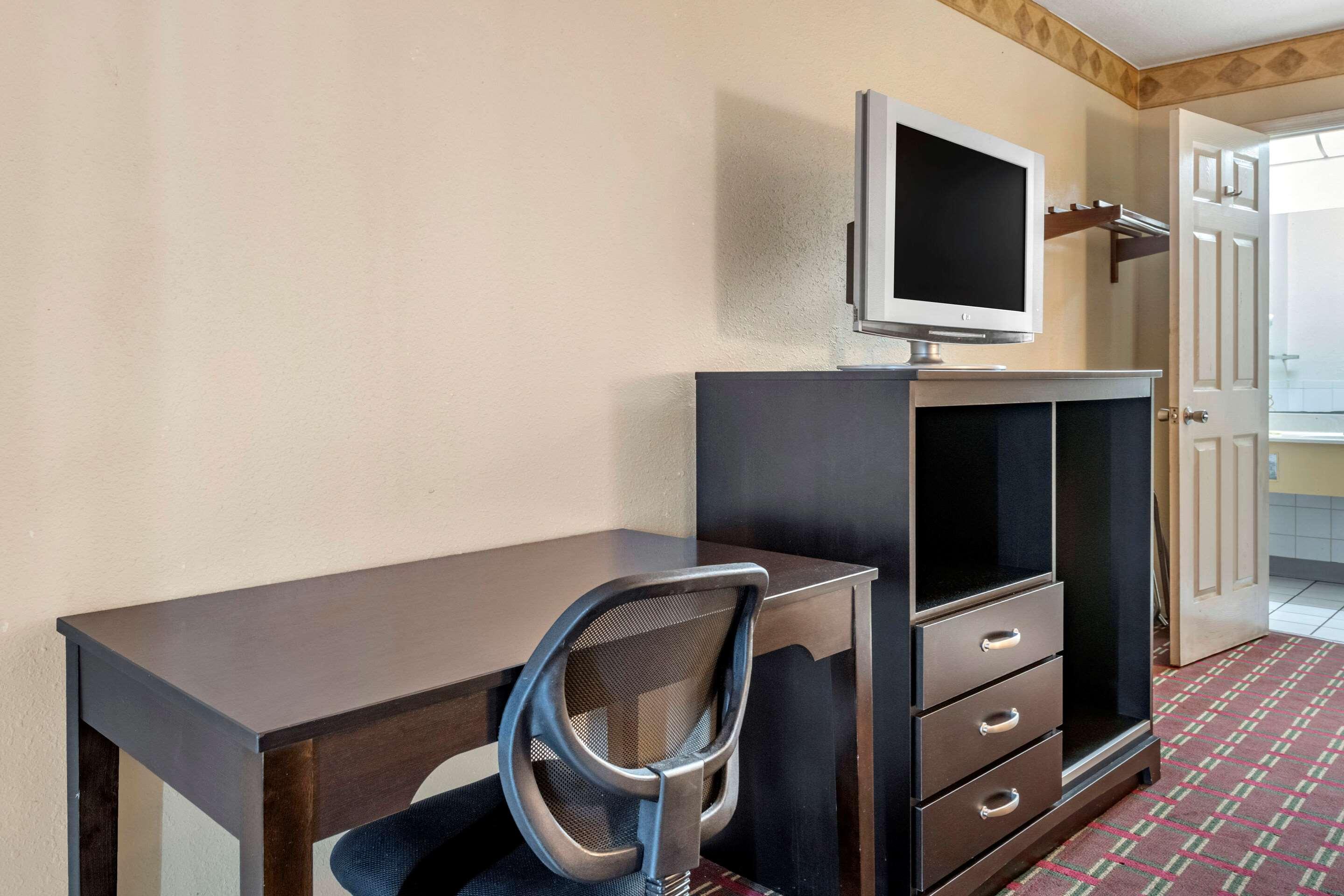 Rodeway Inn New Port Richey Zewnętrze zdjęcie