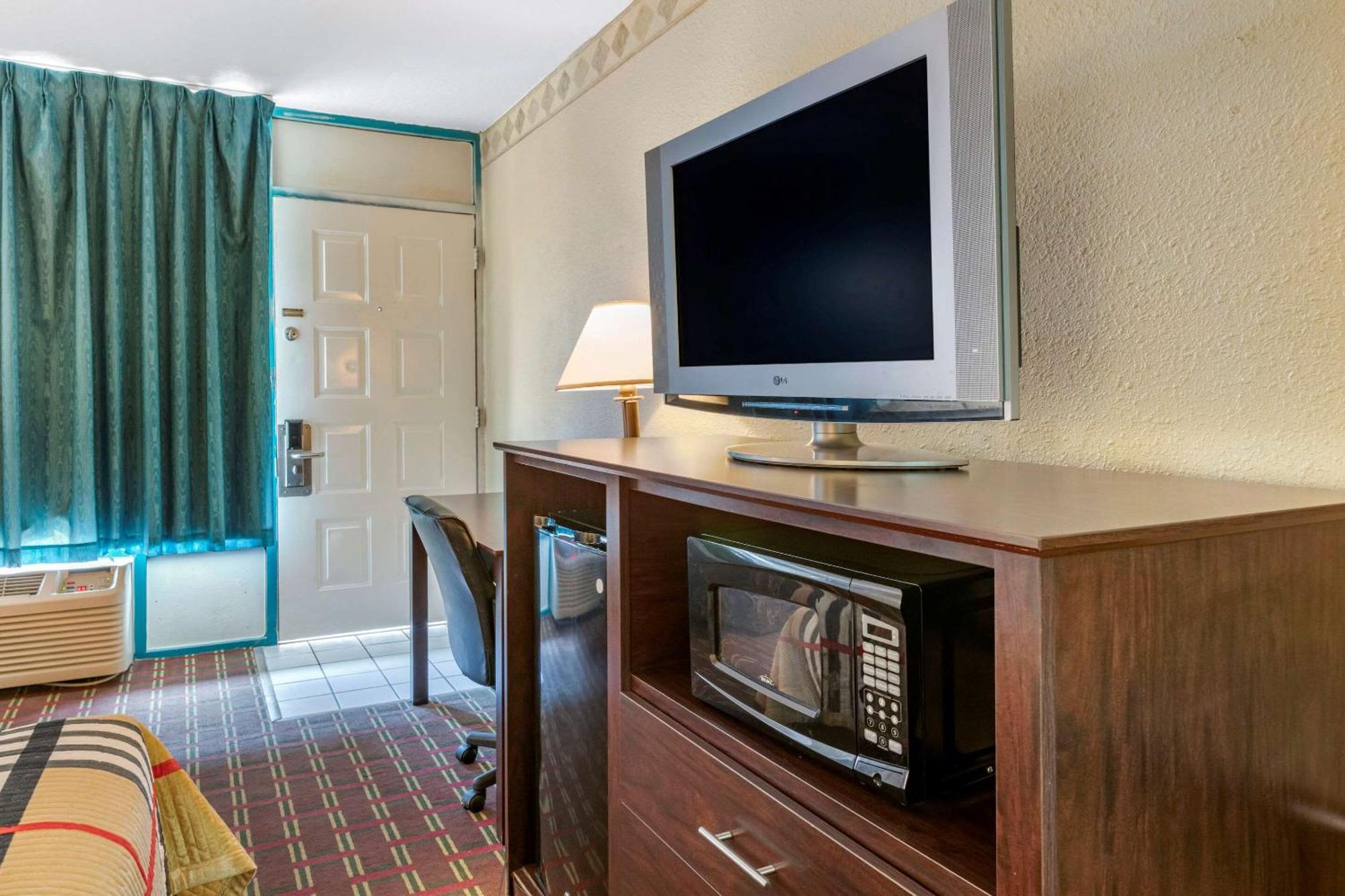 Rodeway Inn New Port Richey Zewnętrze zdjęcie